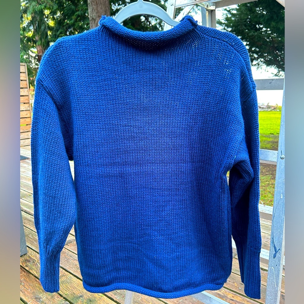 Blue mock neck knitted sweater